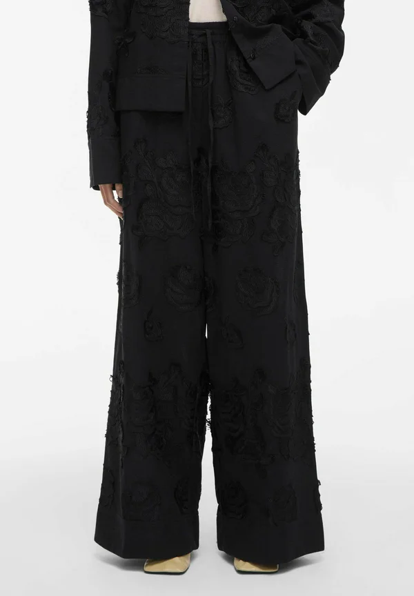 MIT WEITEM BEIN HIGH WAIST - Trousers - meteorite