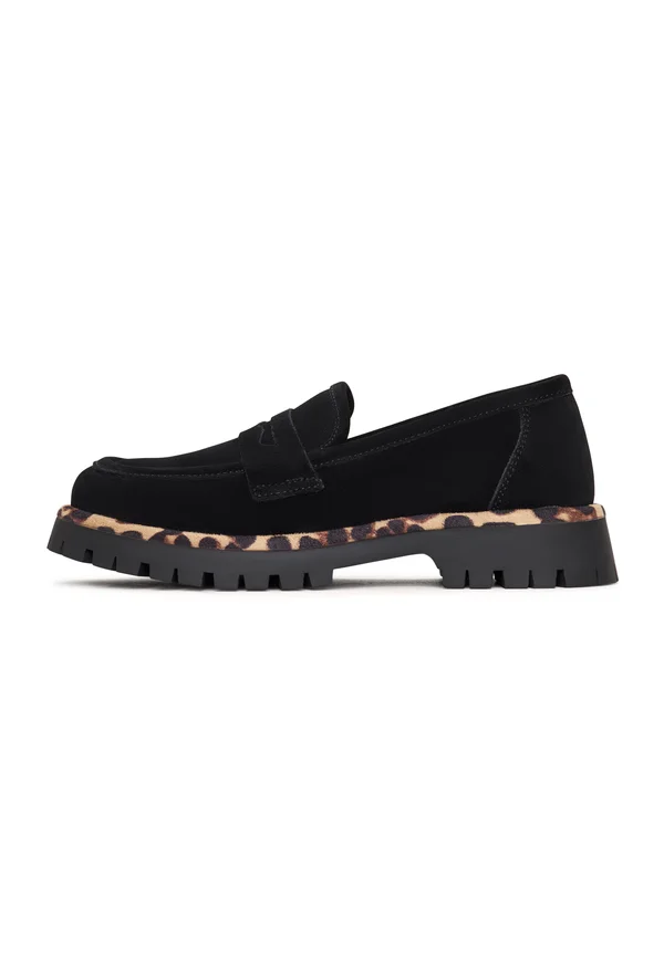 Moccasins - black