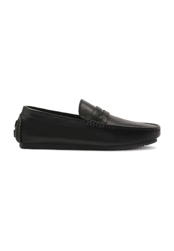 Moccasins - black