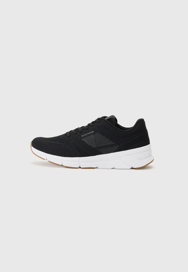 MODERN COMFORT RUN - Trainers - black
