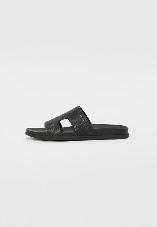 MONDI IN - Slippers - black