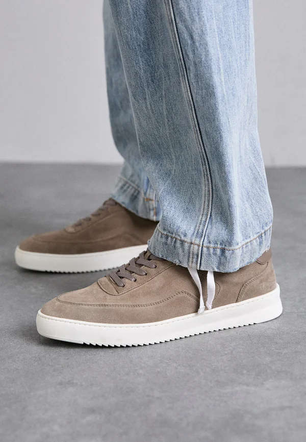 MONDO  - Trainers - earth