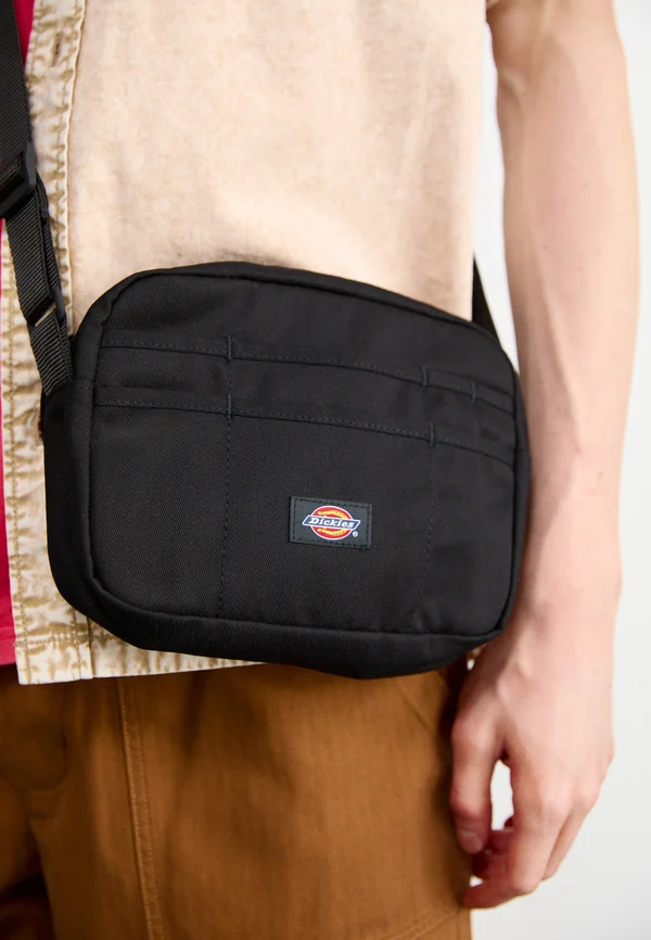 MOREAUVILLE MESSENGER UNISEX - Cross body bag - black