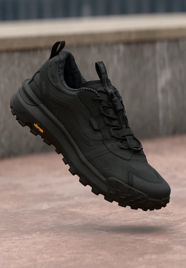 MTE CROSSPATH XC GORE TEX UNISEX - Trainers - blackout