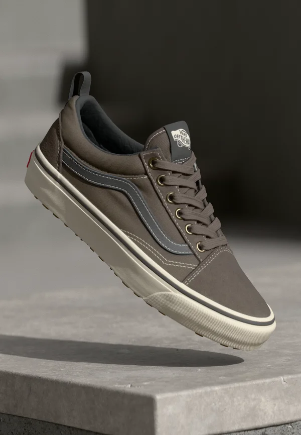 MTE OLD SKOOL INSULATED UNISEX - Trainers - brown