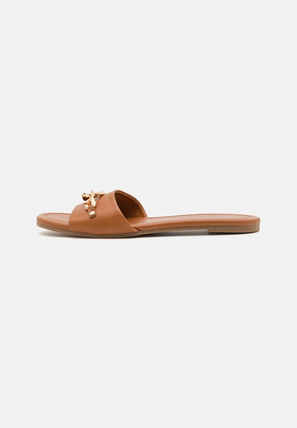 Mules - cognac