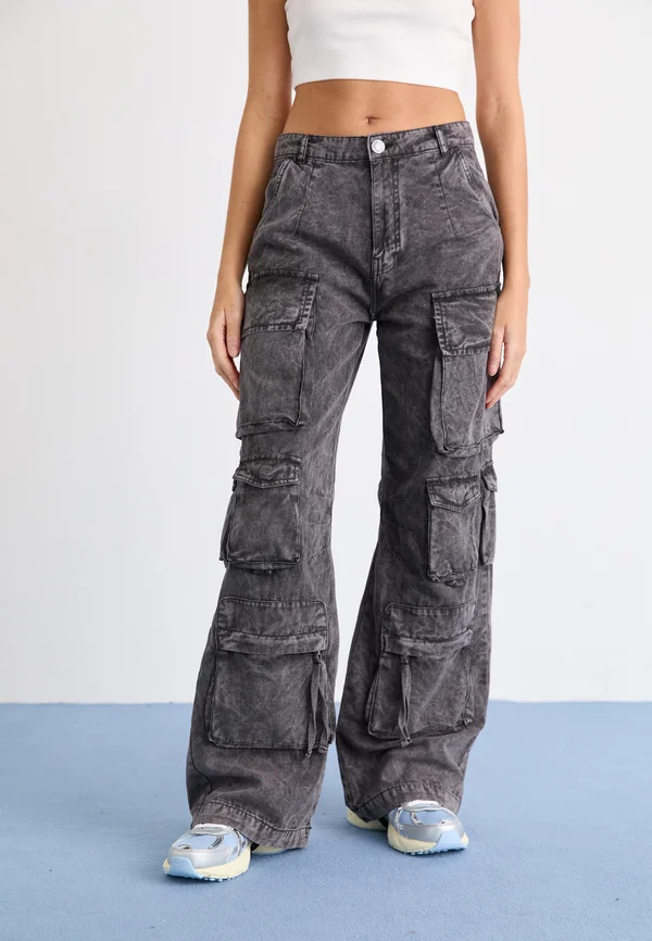 MULTIPOCKET PANT  - Cargo trousers - black