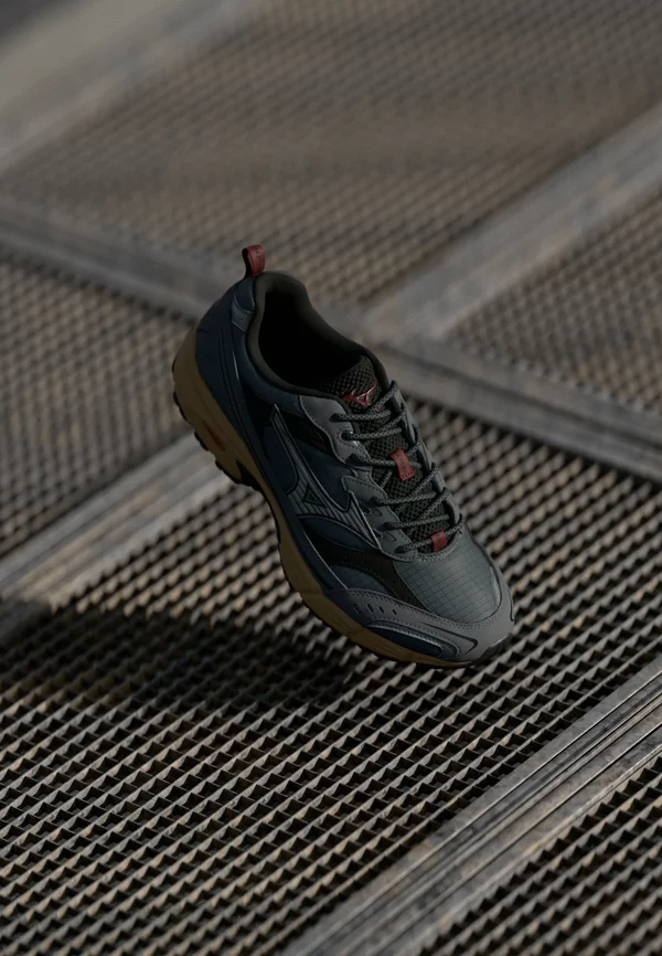 MXR TECH UNISEX - Trainers - iron gate/silver-coloured/syrah