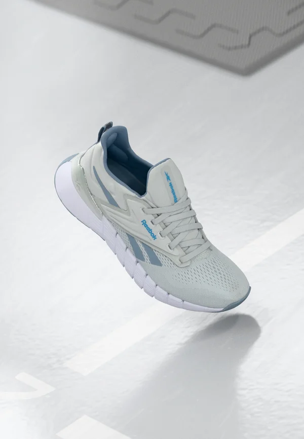 NANO GYM - Training shoe - moon/leisure blue