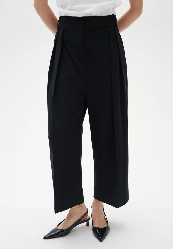 NATALYA CROPPED - Trousers - black