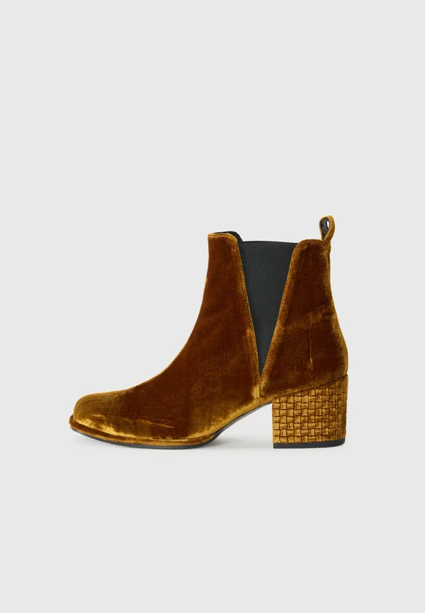 NEANDRA - Ankle boots - bronce