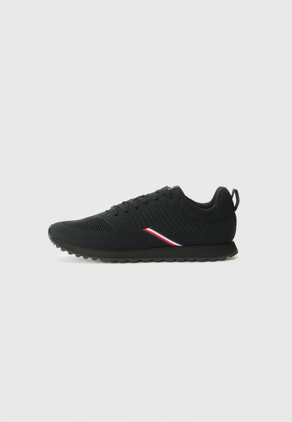 NEW RUNNER EVA CORPO - Trainers - black