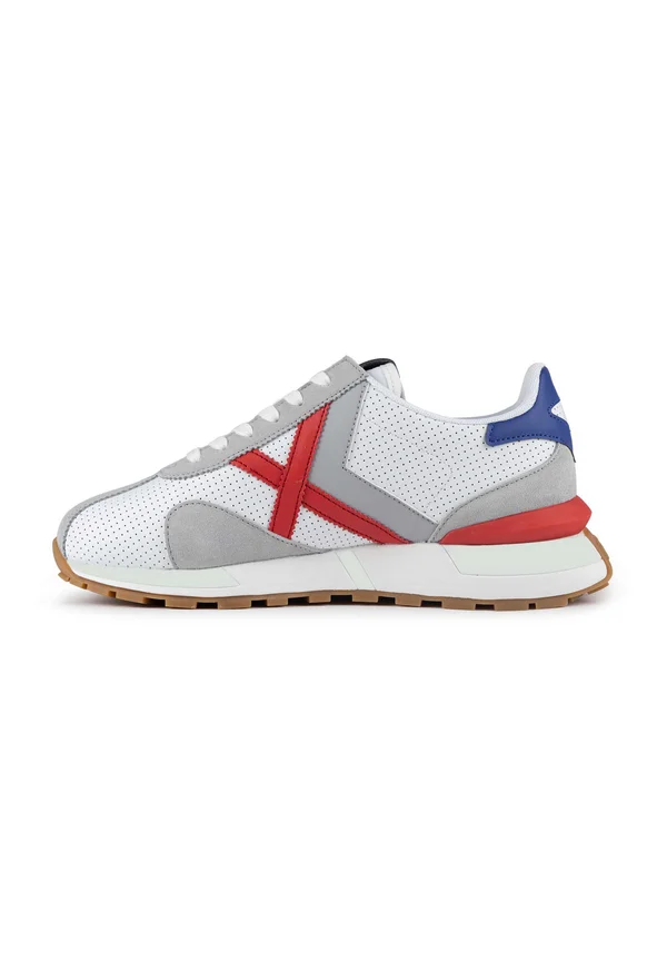 NEW SAPPORO - Trainers - red