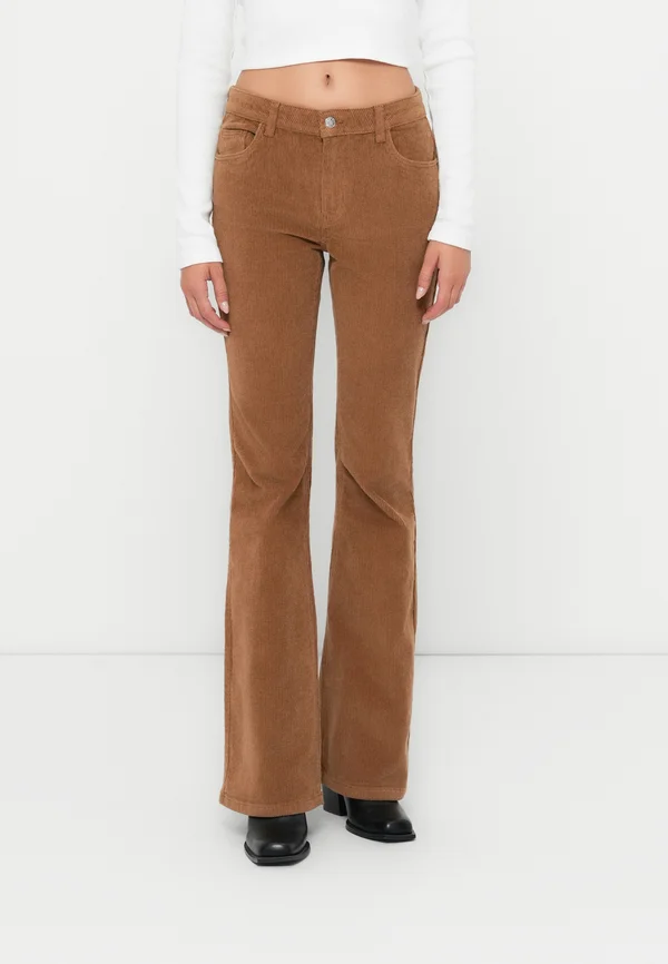 NMHAZELL - Trousers - toasted coconut