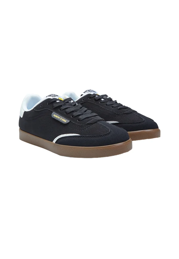NORTH STAR STRIKER - Trainers - nero