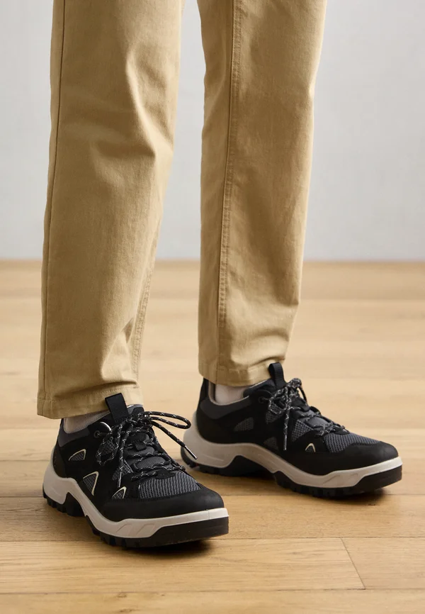 OFFROAD - Trainers - black/magnet
