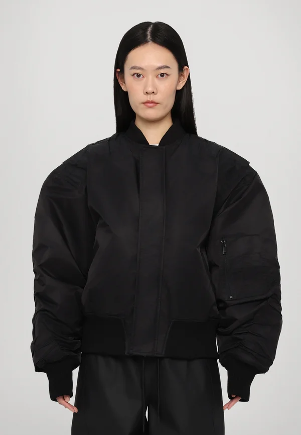OVERSIZED PADDED JACKET - Bomber Jacket - black