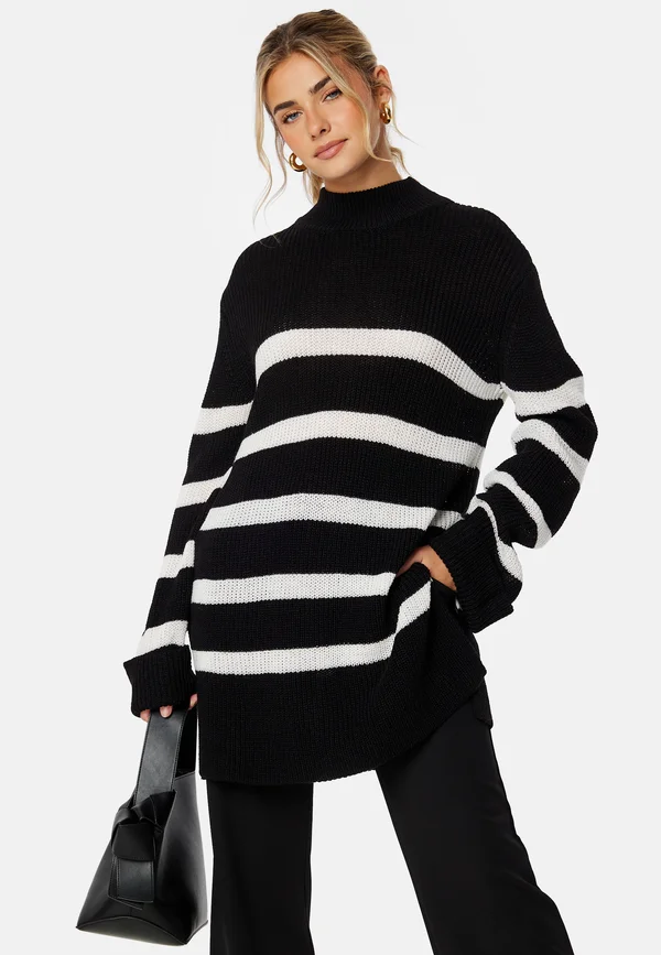 OVERSIZED STRIPED KNITTED SWEATER - Jumper - black
