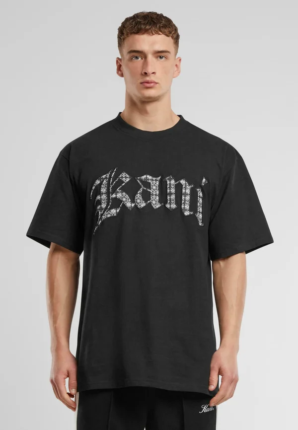 PAISLEY LETTER - Print T-shirt - black