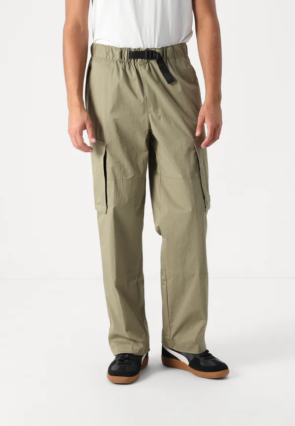 PANT - Cargo trousers - imperial green