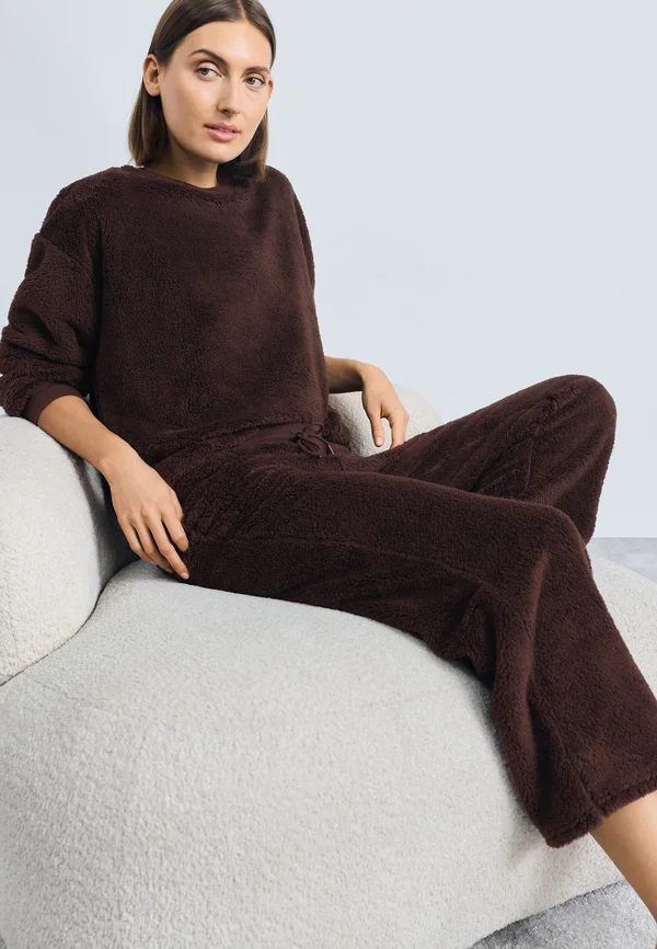 PANT LEG FLUFFY - Pyjama bottoms - cocoa brown