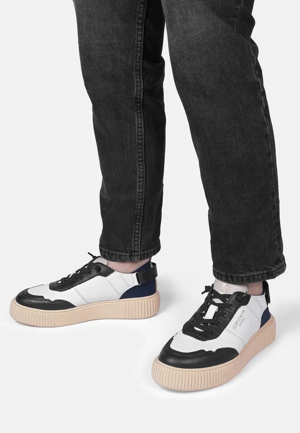 PARIA - Trainers - weiß schwarz