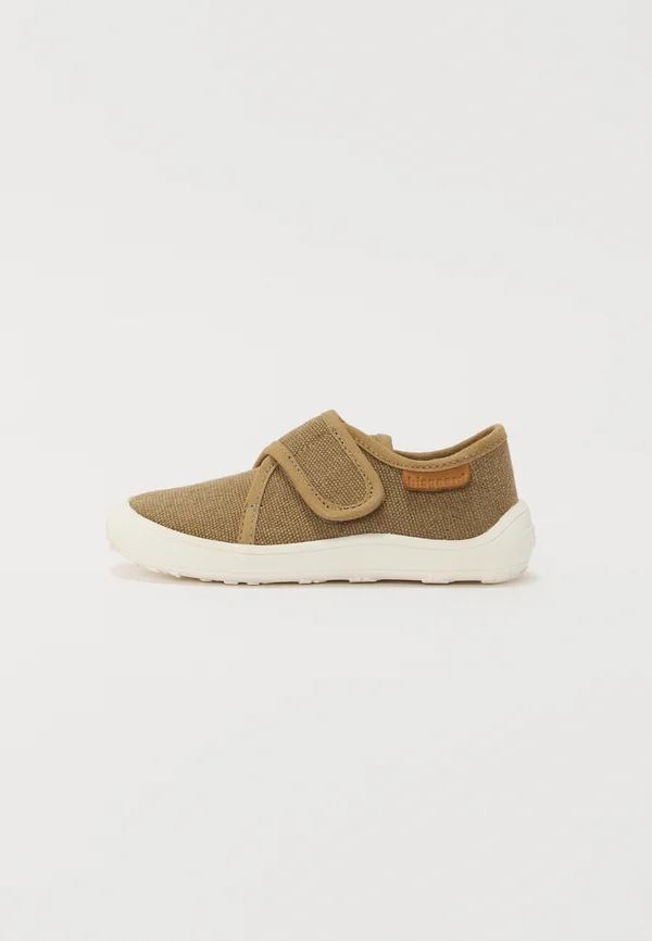 PAV UNISEX - Trainers - khaki