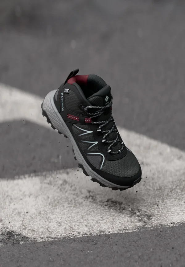 PEAKFREAK RUSH - Hiking shoes - dark grey/deep madeira