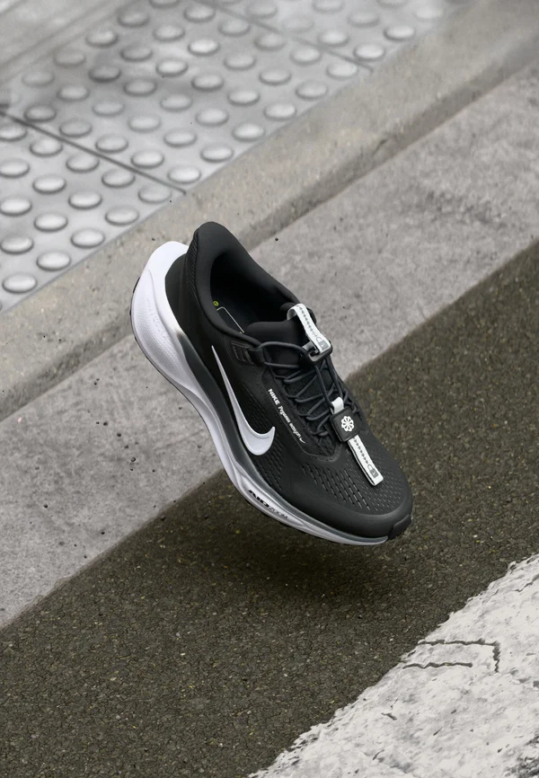 PEGASUS EASYON - Road running shoes - black/white/anthracite/photon dust/volt