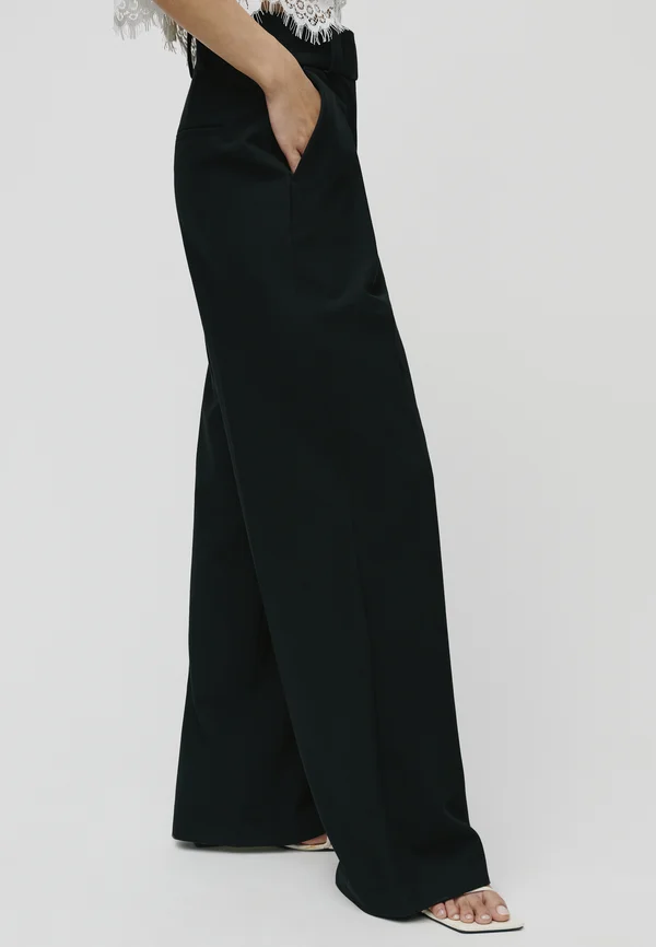 PEONY ROSE - Trousers - black