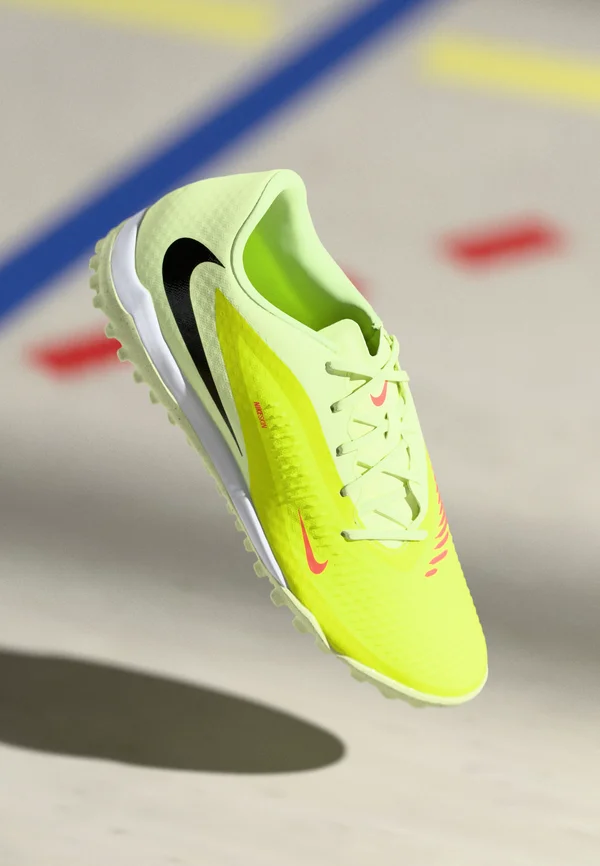 PHANTOM 6 LOW ACADEMY TF - Turf football boots - hyper crimson/black/limelight