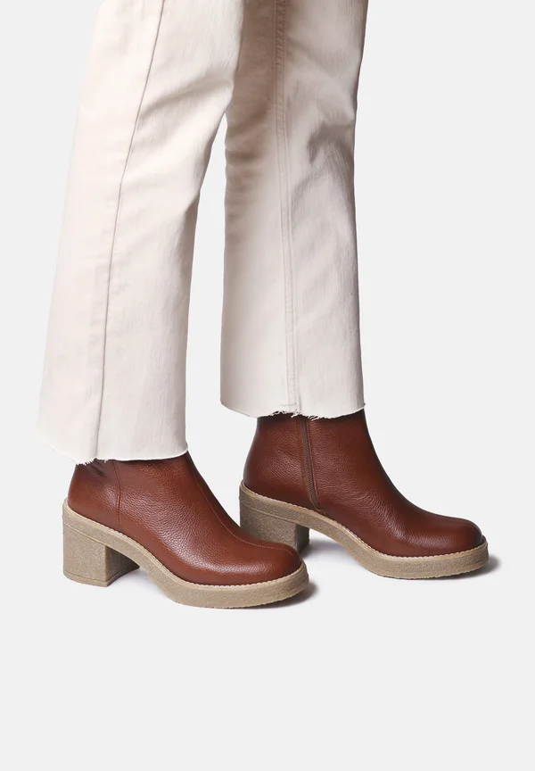 PIANI PO - Platform ankle boots - camel