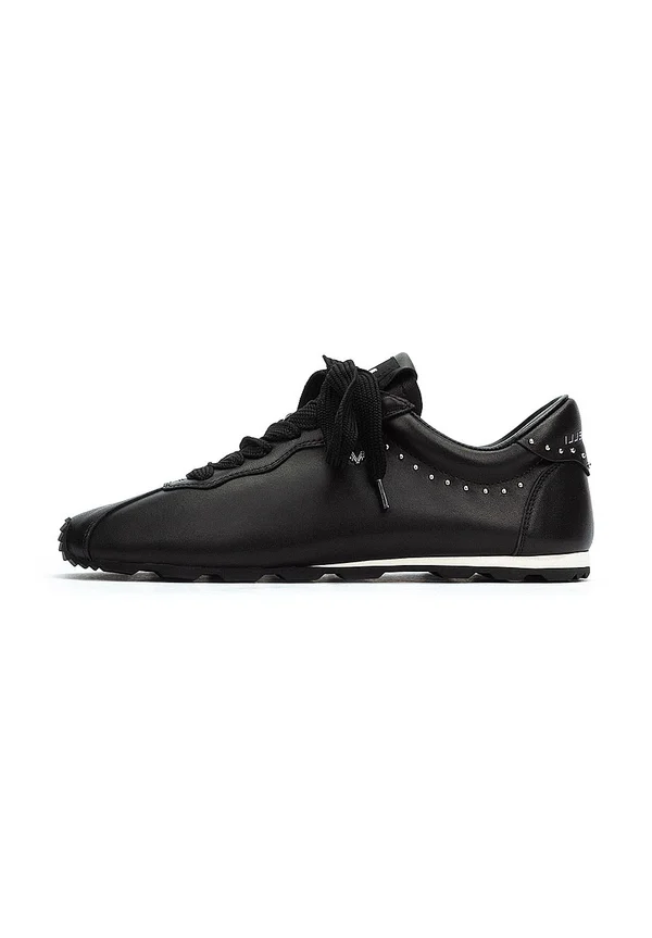 PIEMONTE - Trainers - black