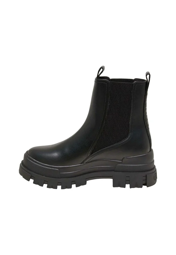 Platform ankle boots - black