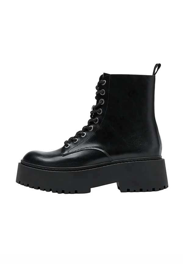Platform ankle boots - black