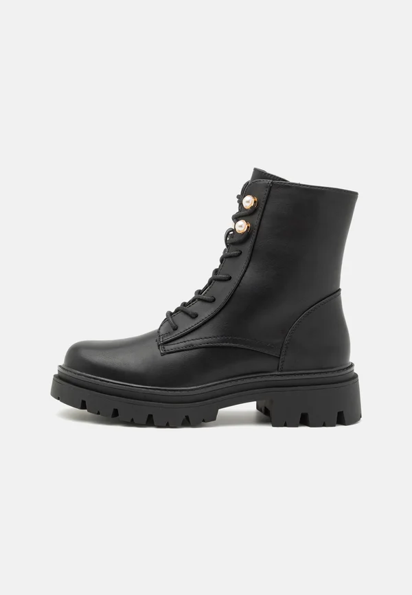 Platform ankle boots - black