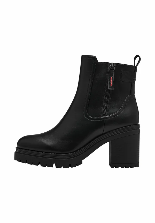 Platform ankle boots - black
