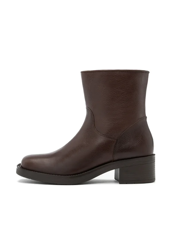 Platform ankle boots - brown