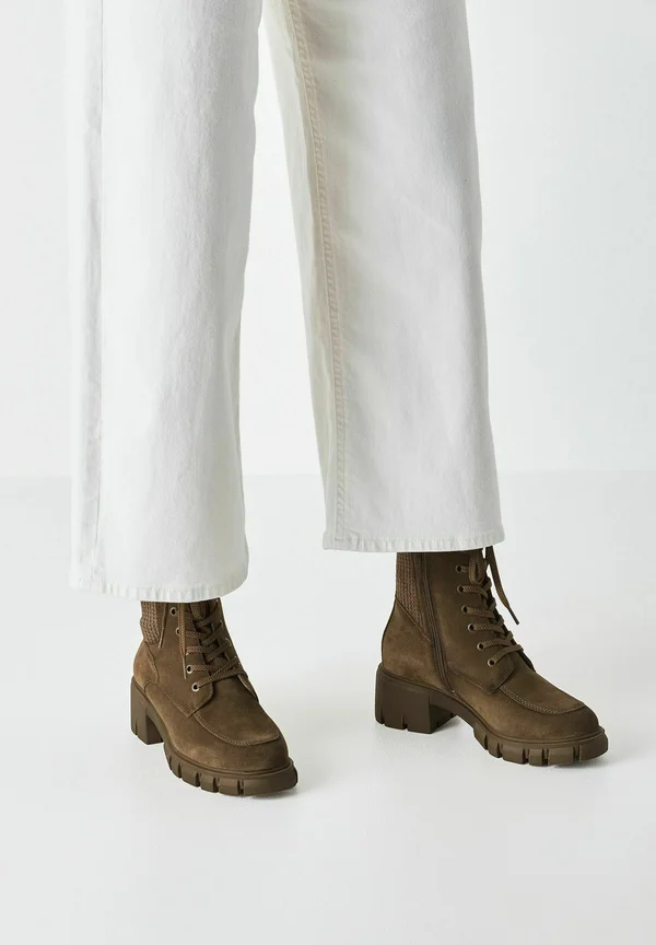 Platform ankle boots - camel