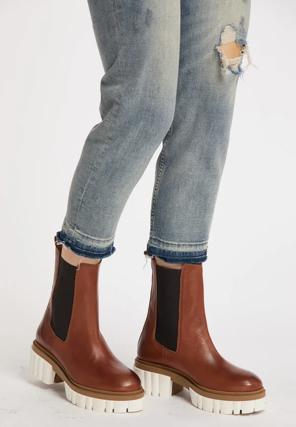 Platform ankle boots - cognac