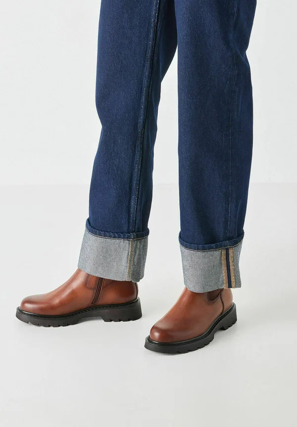 Platform ankle boots - cognac