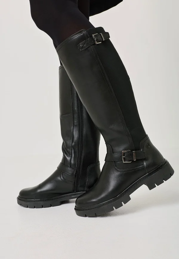 Platform boots - black