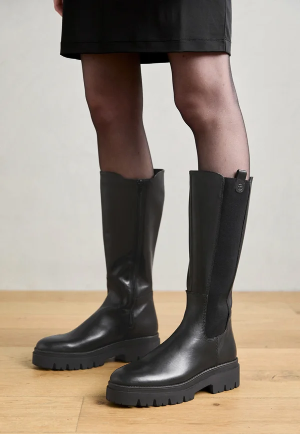 Platform boots - black