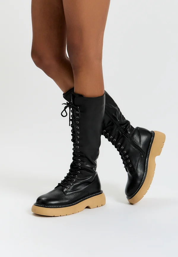 Platform boots - black