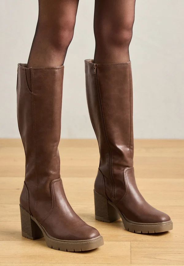 Platform boots - cognac