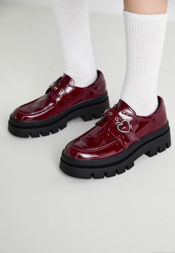 Platform heels - dark red