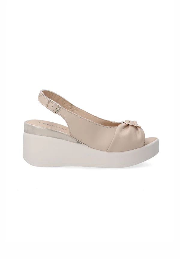 Platform sandals - beige
