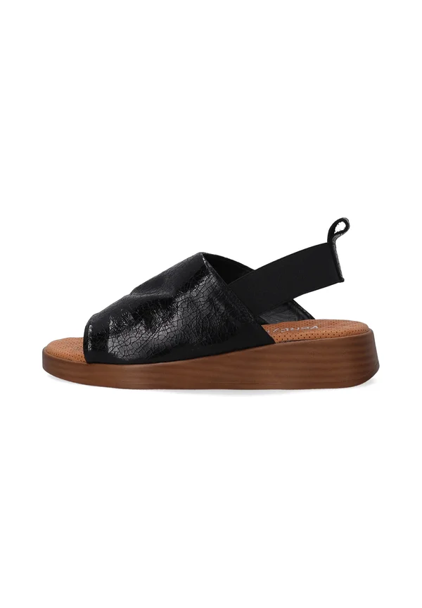 Platform sandals - black