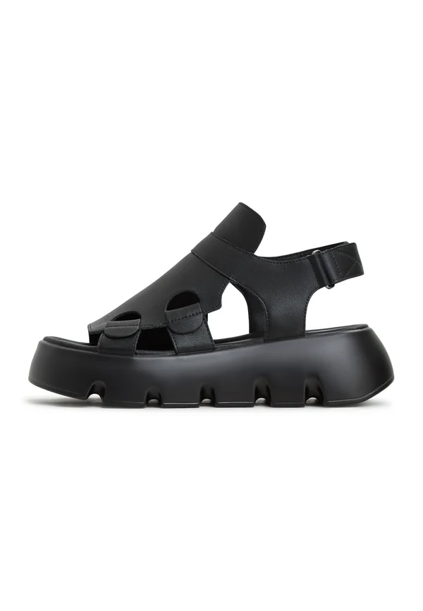 Platform sandals - black