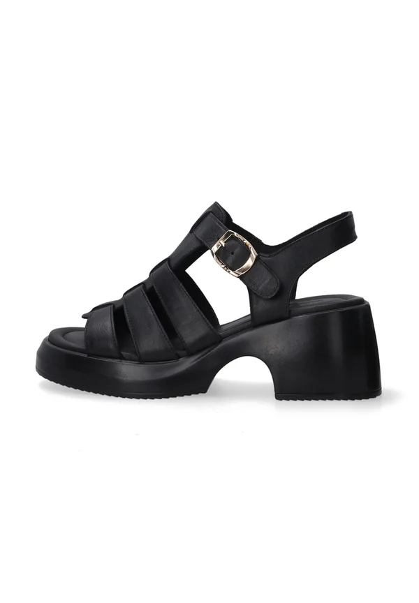 Platform sandals - black
